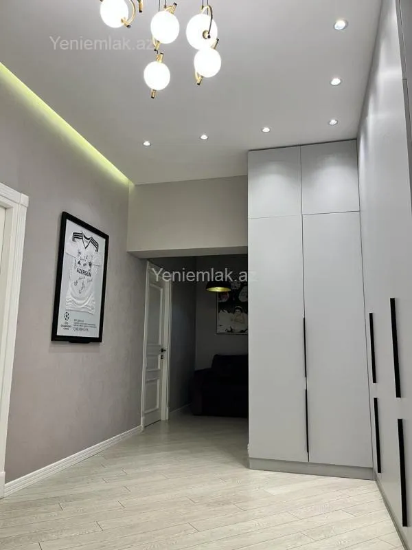 Satılır 2 otaqlı yeni tikili 88 m²