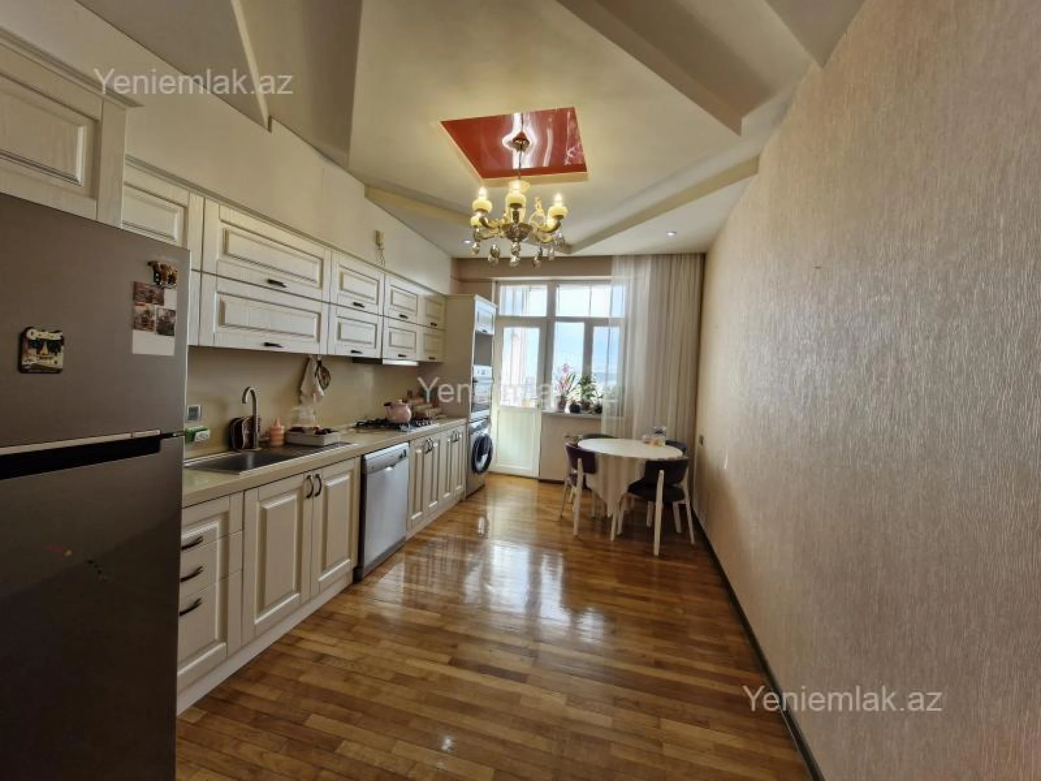 Satılır 3 otaqlı yeni tikili 101 m²