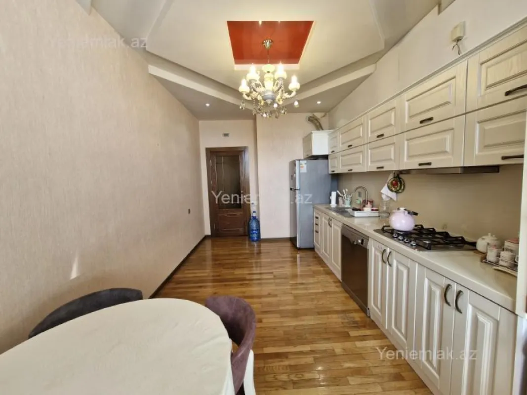 Satılır 3 otaqlı yeni tikili 101 m²