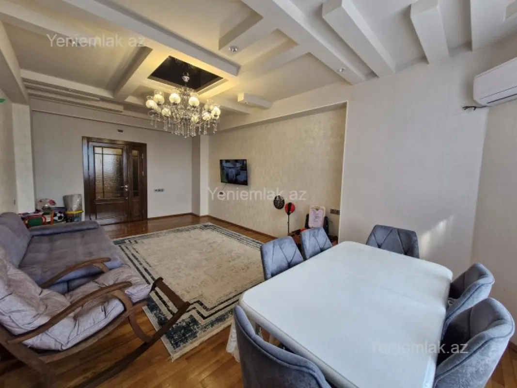 Satılır 3 otaqlı yeni tikili 101 m²