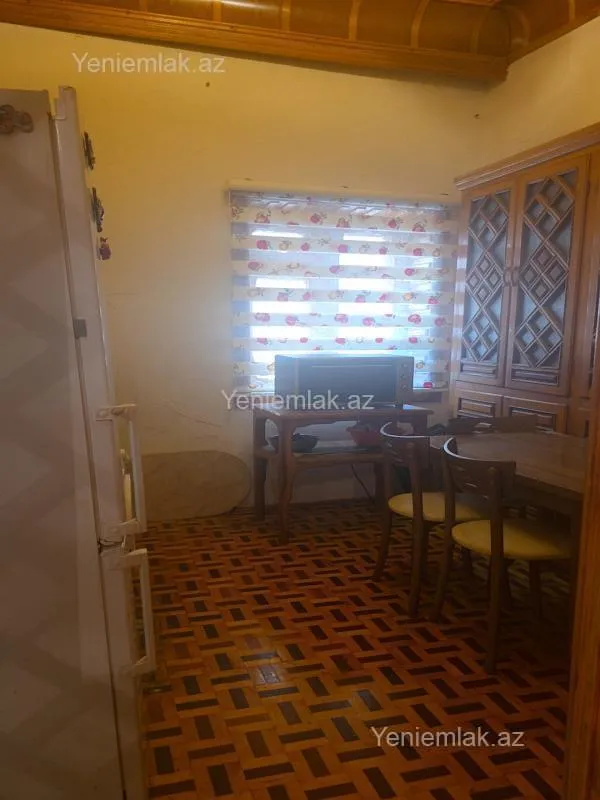 Satılır 6 otaqlı həyət evi 420 m²