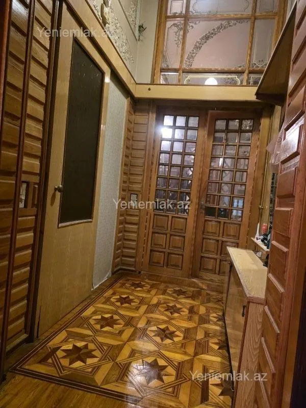 Satılır 6 otaqlı həyət evi 420 m²