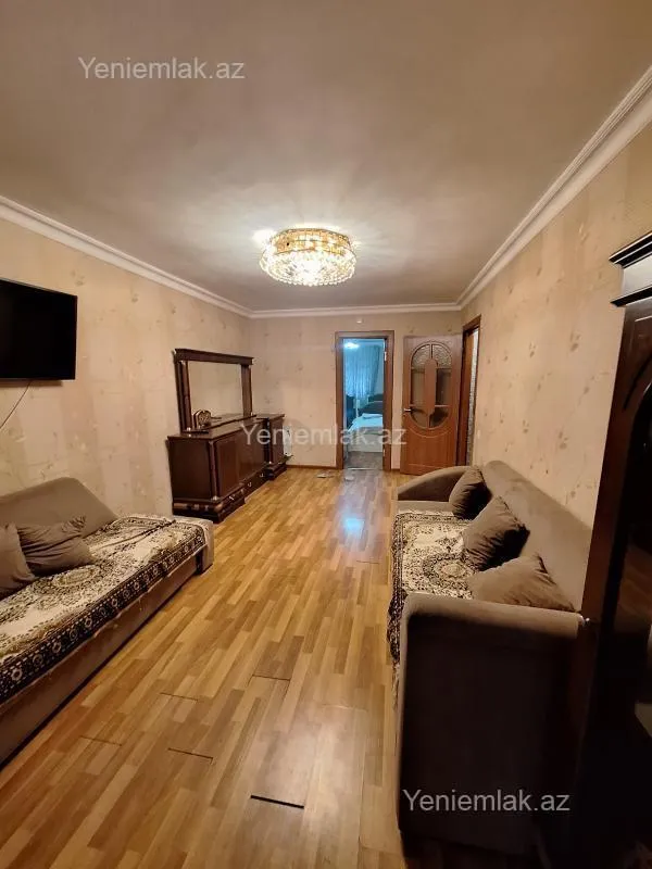 Satılır 3 otaqlı köhnə tikili 80 m²