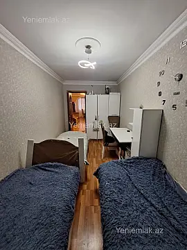 Satılır 3 otaqlı köhnə tikili 80 m²