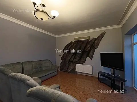 Satılır 6 otaqlı həyət evi 197 m²