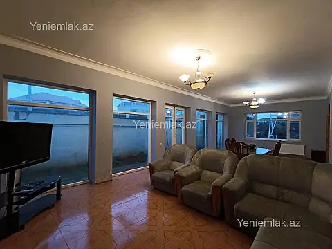Satılır 6 otaqlı həyət evi 197 m²
