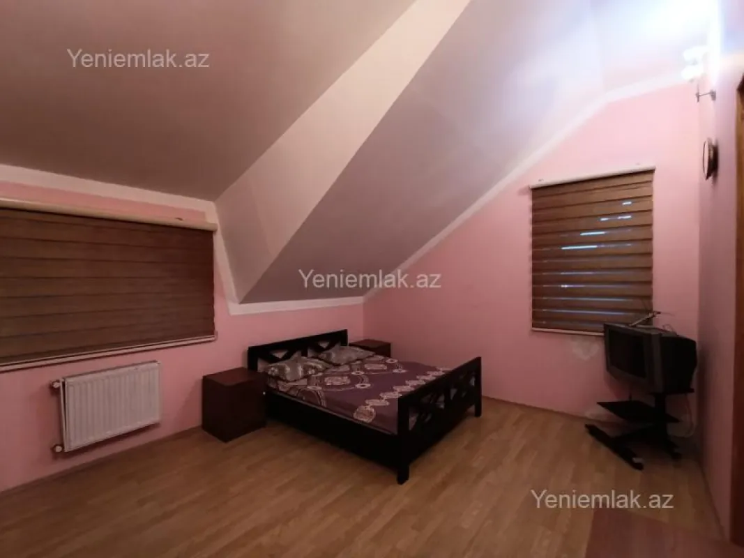 Satılır 6 otaqlı həyət evi 197 m²