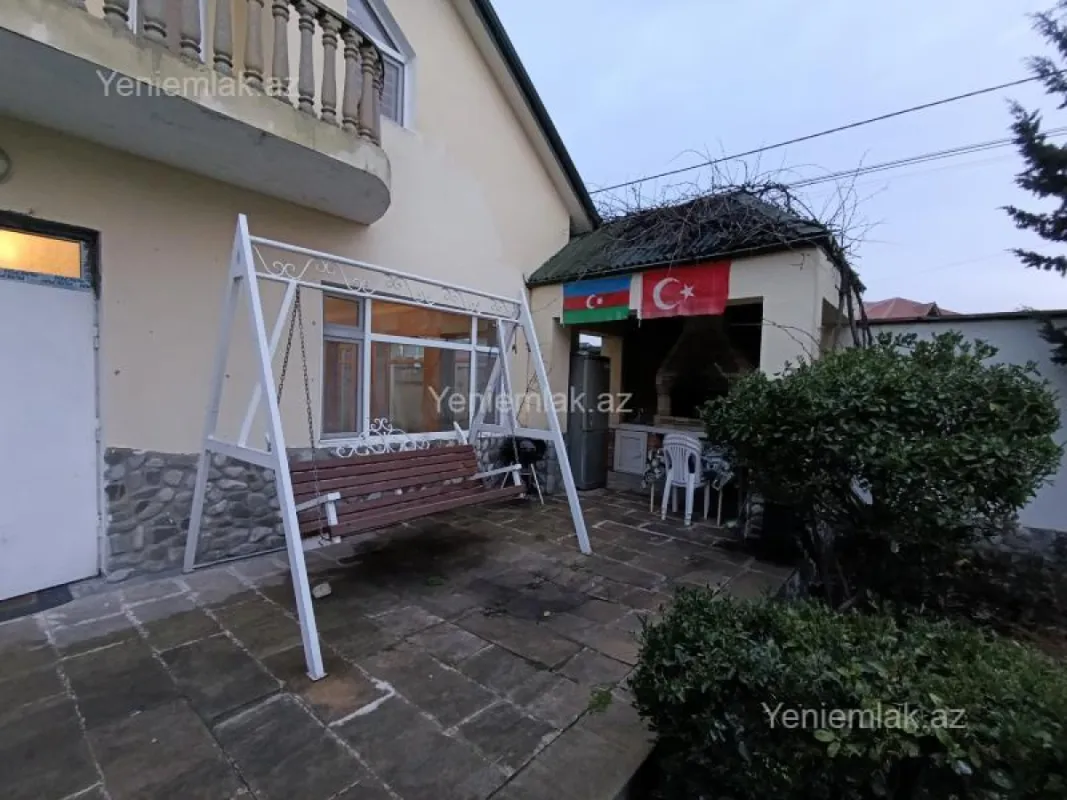 Satılır 6 otaqlı həyət evi 197 m²