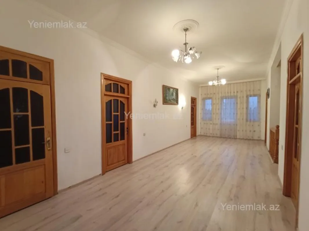 Satılır 6 otaqlı həyət evi 197 m²