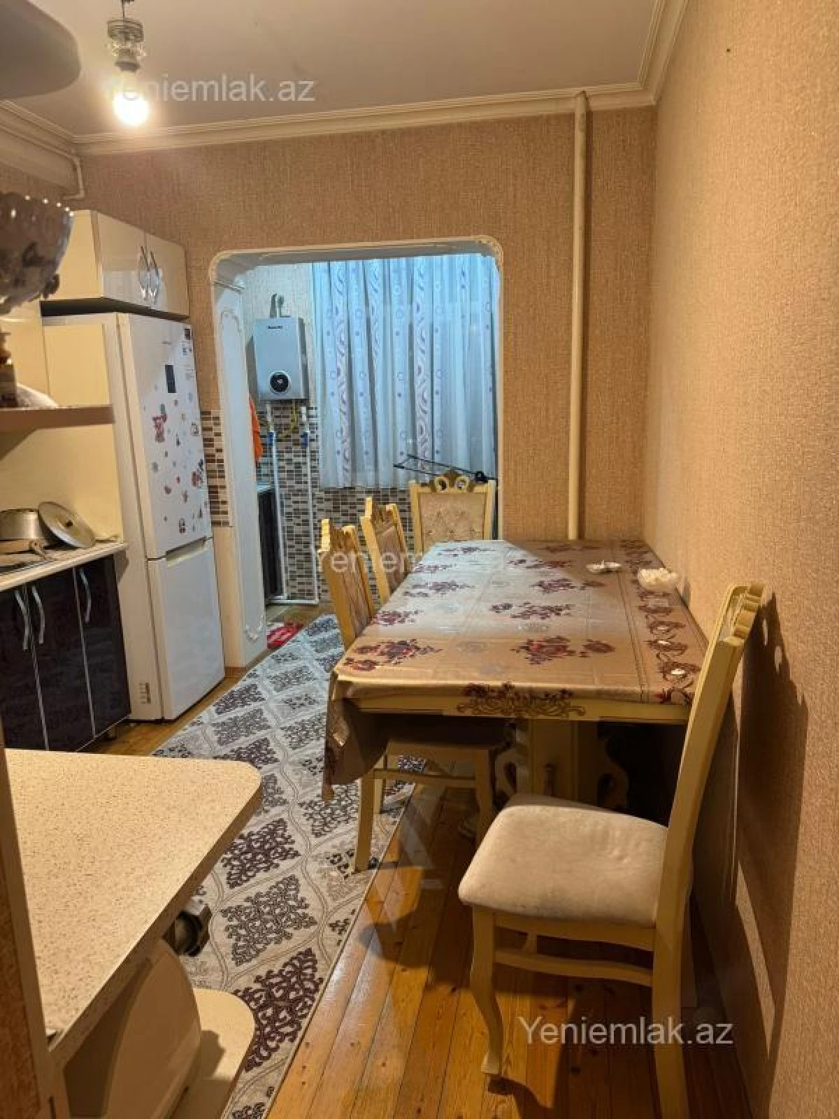 Satılır 2 otaqlı köhnə tikili 65 m²