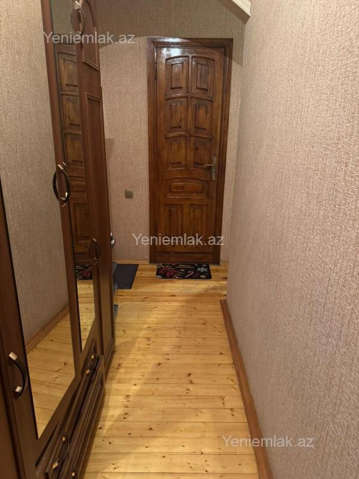 Satılır 2 otaqlı köhnə tikili 65 m²