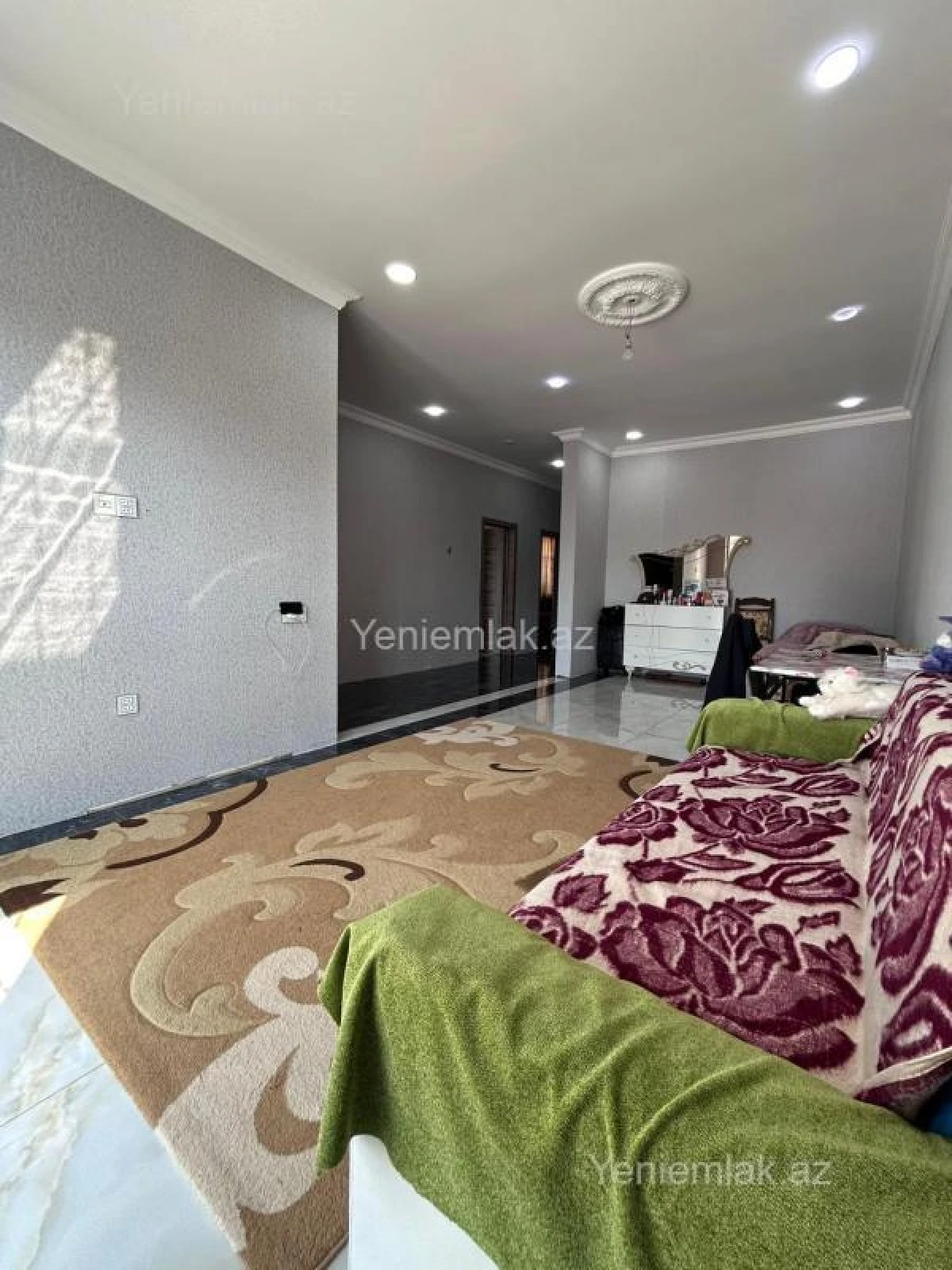 Satılır 7 otaqlı həyət evi 190 m²