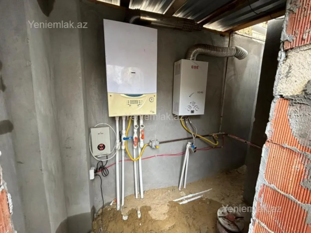 Satılır 7 otaqlı həyət evi 190 m²