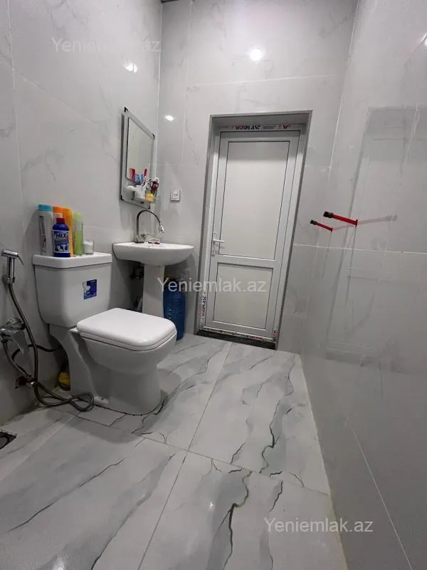 Satılır 7 otaqlı həyət evi 190 m²