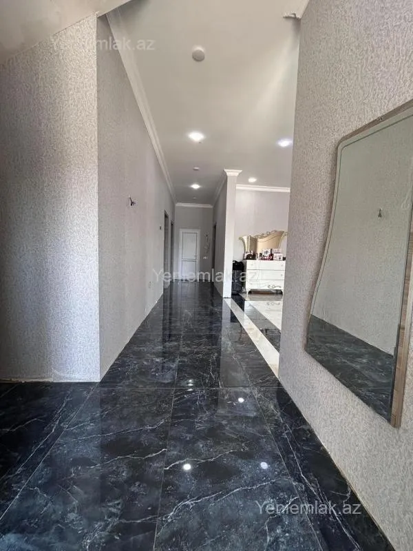 Satılır 7 otaqlı həyət evi 190 m²