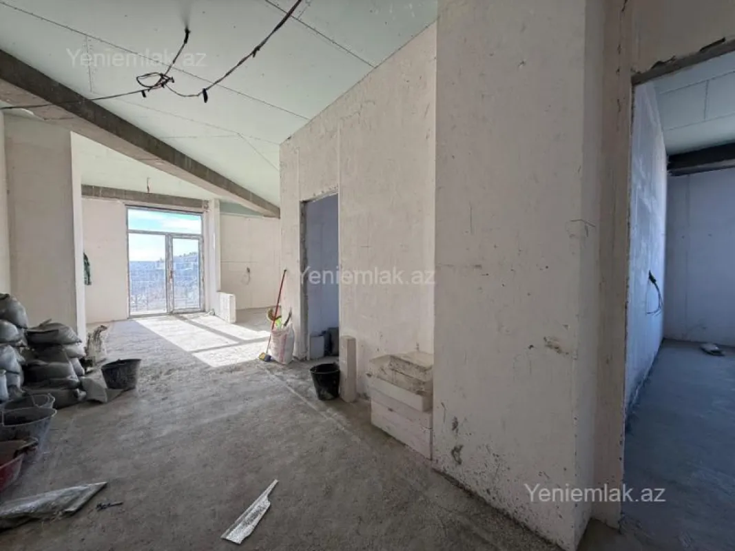 Satılır 3 otaqlı yeni tikili 100 m²