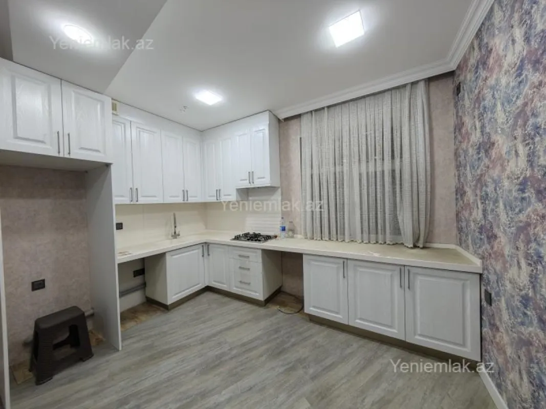 Satılır 3 otaqlı yeni tikili 76 m²