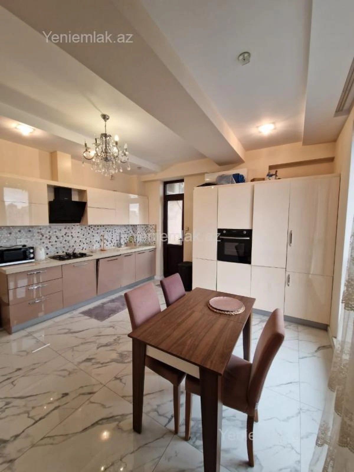 Satılır 4 otaqlı yeni tikili 186 m²