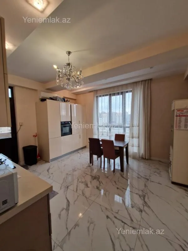 Satılır 4 otaqlı yeni tikili 186 m²