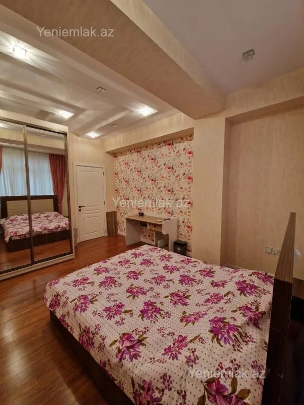 Satılır 4 otaqlı yeni tikili 186 m²