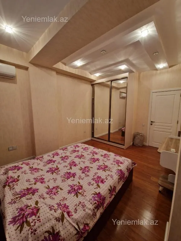 Satılır 4 otaqlı yeni tikili 186 m²