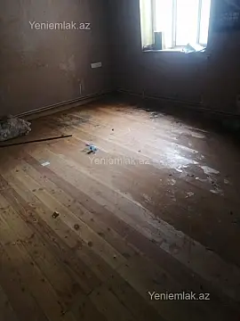 Satılır 3 otaqlı köhnə tikili 97 m²