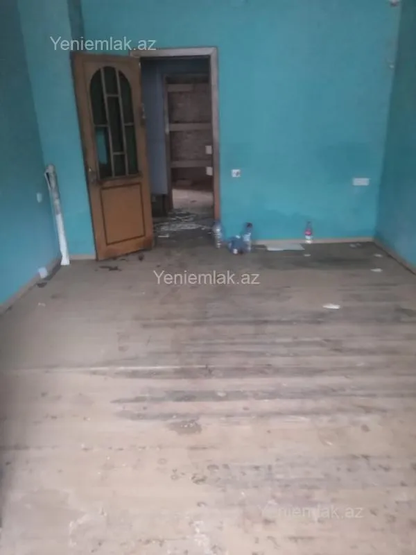 Satılır 3 otaqlı köhnə tikili 97 m²