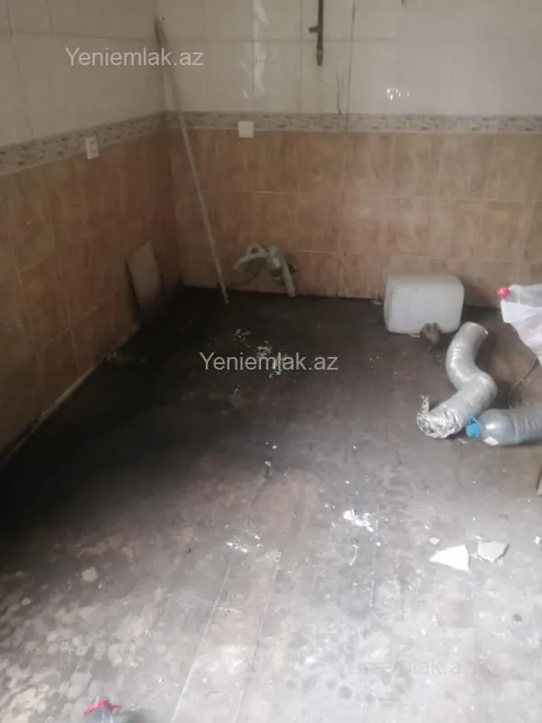 Satılır 3 otaqlı köhnə tikili 97 m²