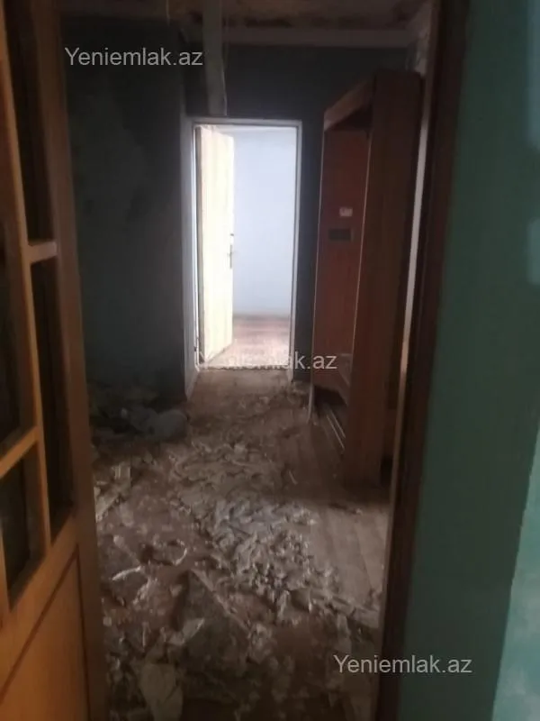 Satılır 3 otaqlı köhnə tikili 97 m²