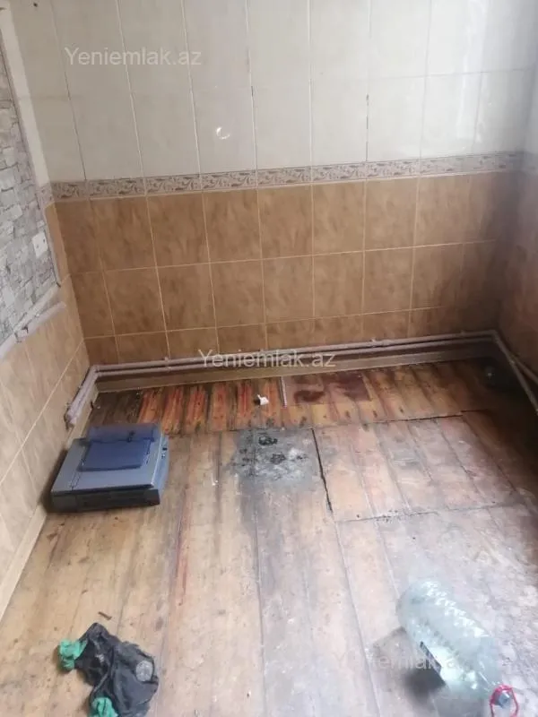 Satılır 3 otaqlı köhnə tikili 97 m²