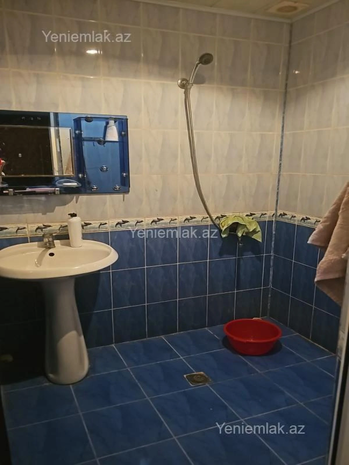 Satılır 2 otaqlı köhnə tikili 60 m²