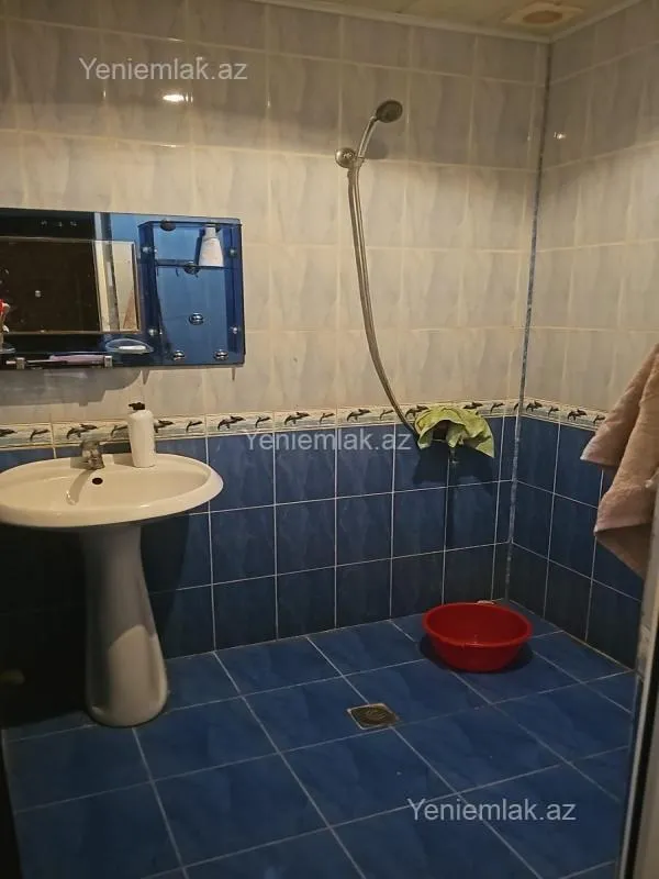 Satılır 2 otaqlı köhnə tikili 60 m²