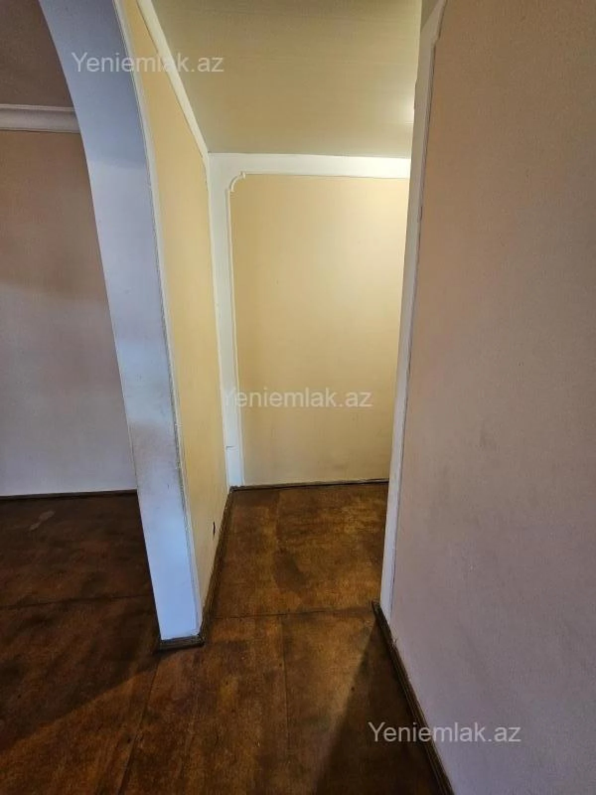 Satılır 2 otaqlı köhnə tikili 46 m²