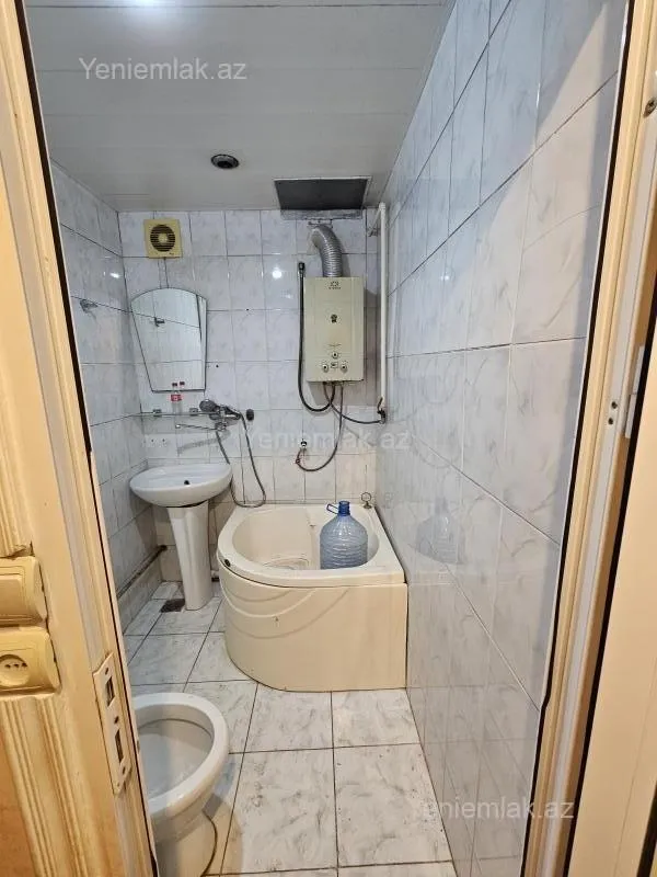 Satılır 2 otaqlı köhnə tikili 46 m²