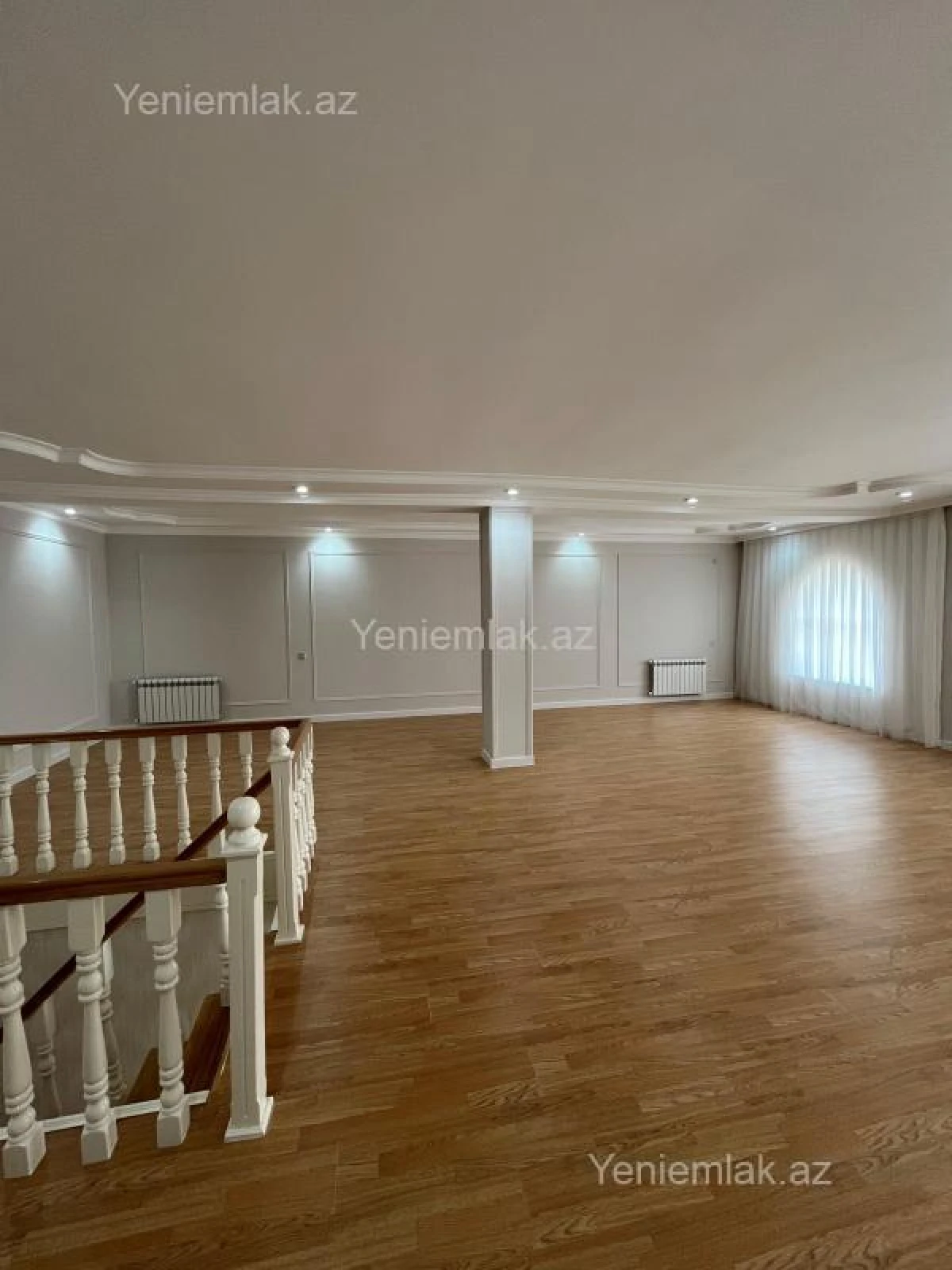 Satılır 8 otaqlı həyət evi 415 m²
