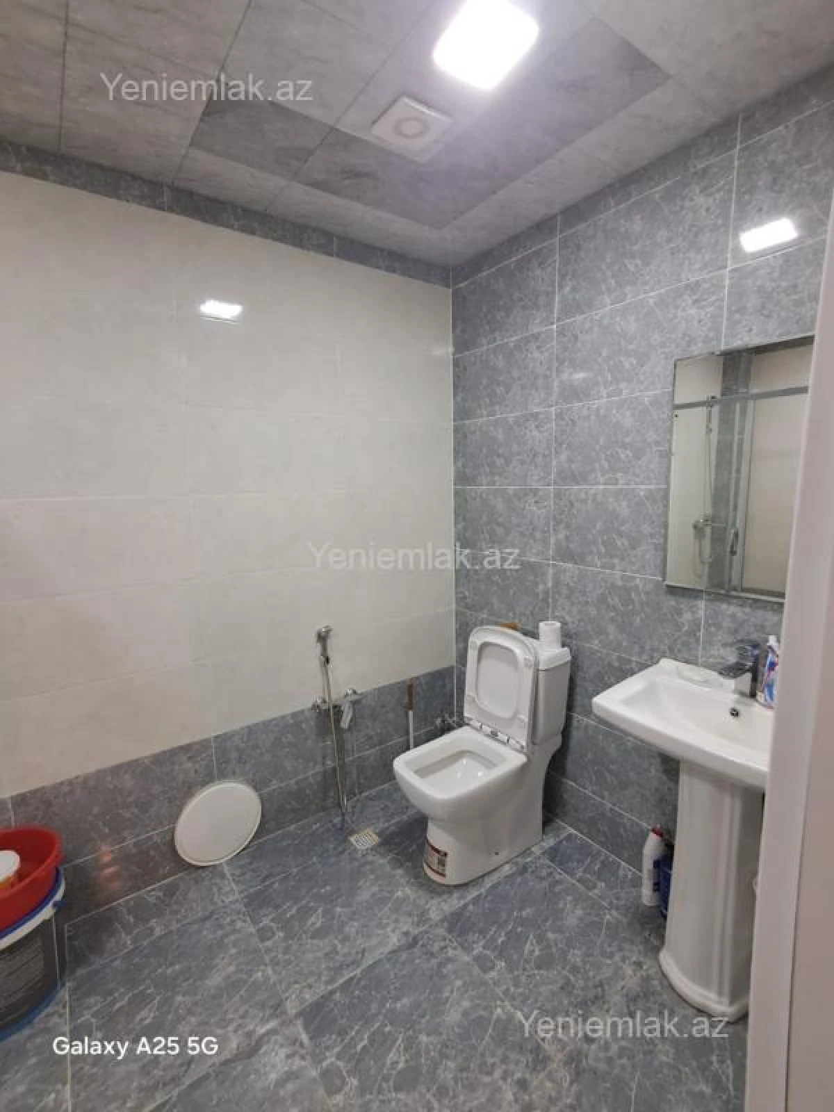 Satılır 2 otaqlı yeni tikili 72 m²