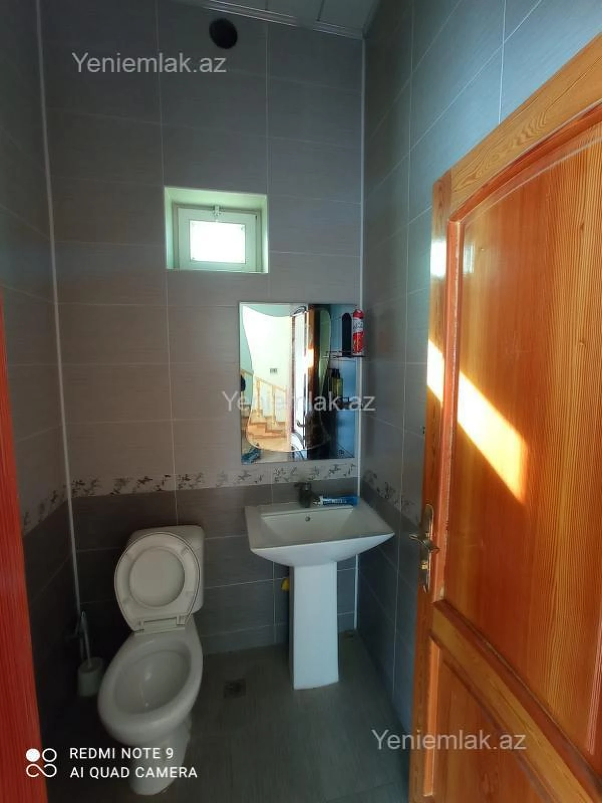 Satılır 5 otaqlı həyət evi 220 m²