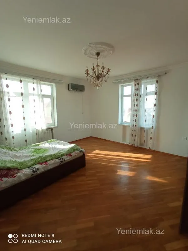 Satılır 5 otaqlı həyət evi 220 m²