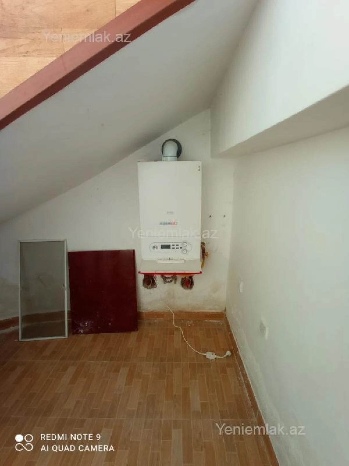 Satılır 5 otaqlı həyət evi 220 m²
