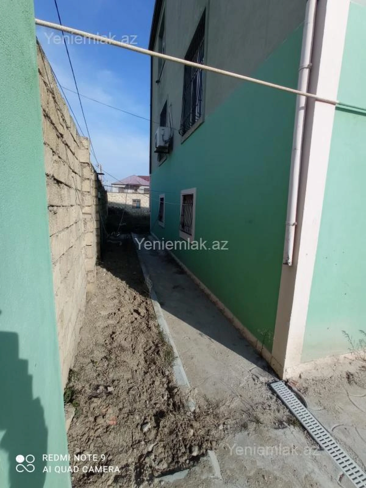 Satılır 5 otaqlı həyət evi 220 m²