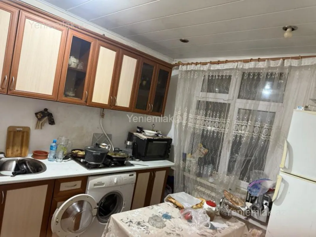 Satılır 1 otaqlı köhnə tikili 40 m²