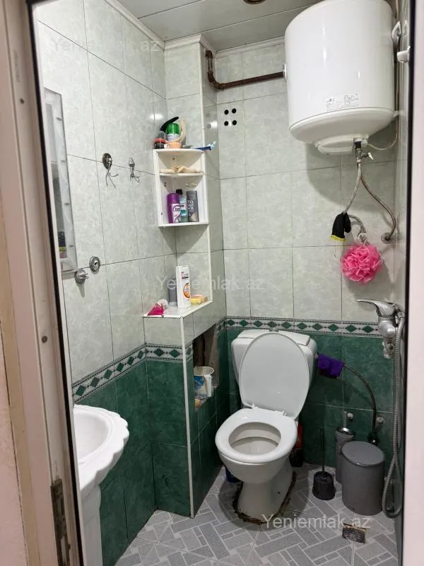 Satılır 1 otaqlı köhnə tikili 40 m²