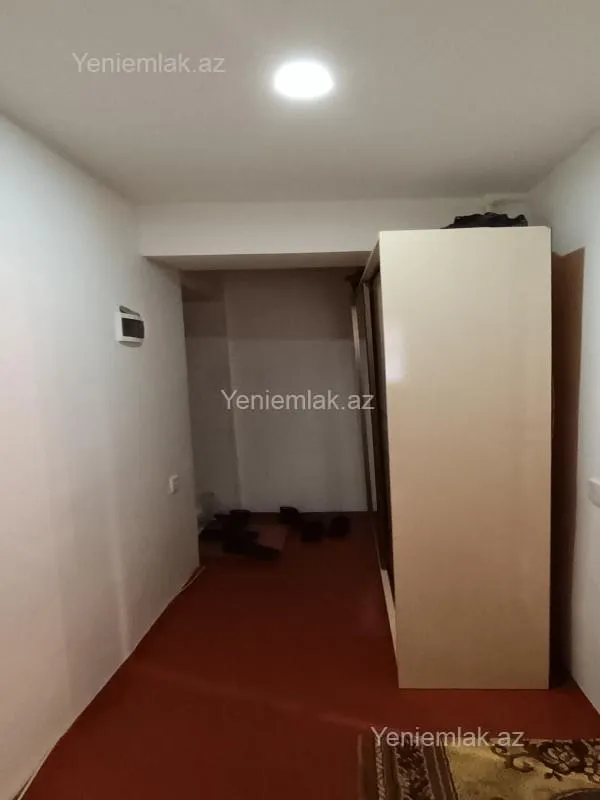 Satılır 1 otaqlı köhnə tikili 42 m²