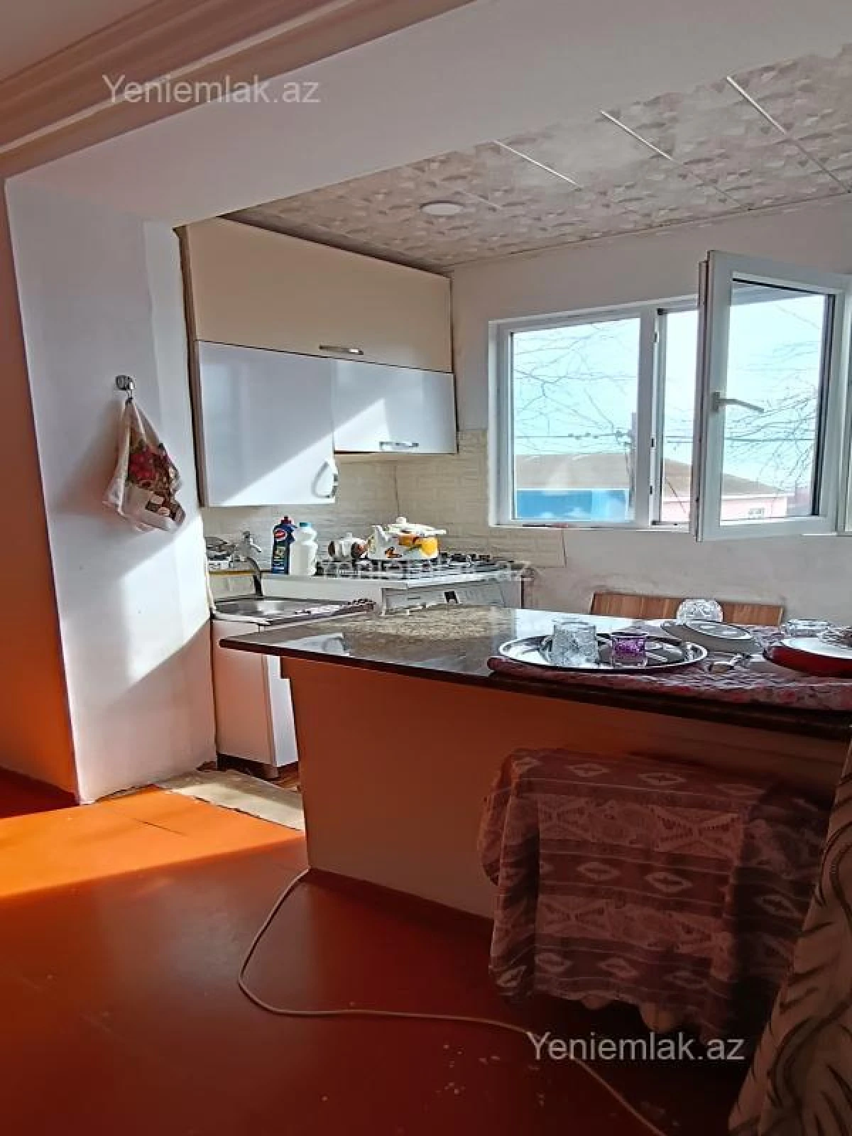 Satılır 1 otaqlı köhnə tikili 42 m²