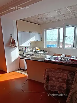 Satılır 1 otaqlı köhnə tikili 42 m²