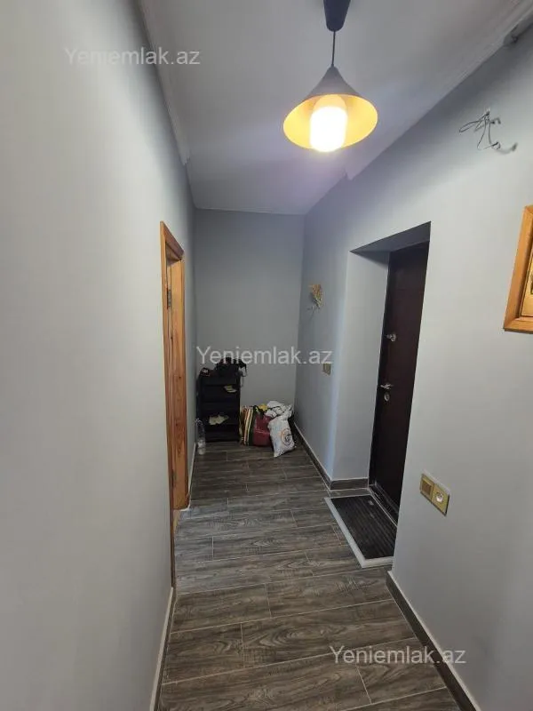 Satılır 2 otaqlı köhnə tikili 55 m²