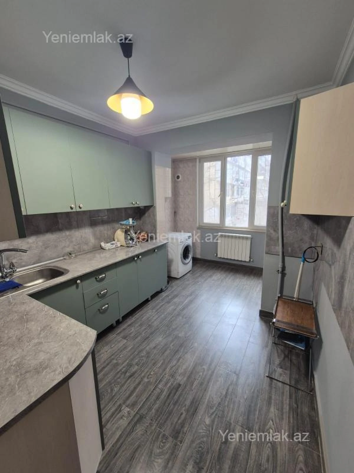 Satılır 2 otaqlı köhnə tikili 55 m²