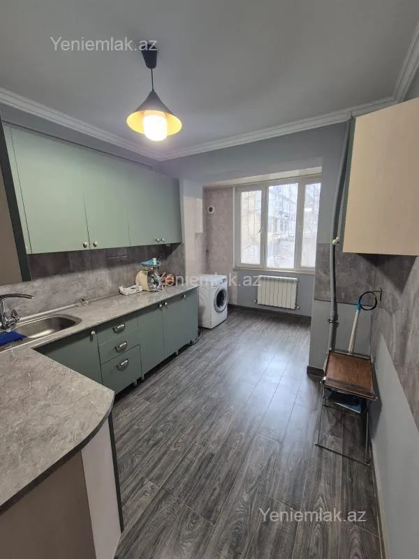 Satılır 2 otaqlı köhnə tikili 55 m²