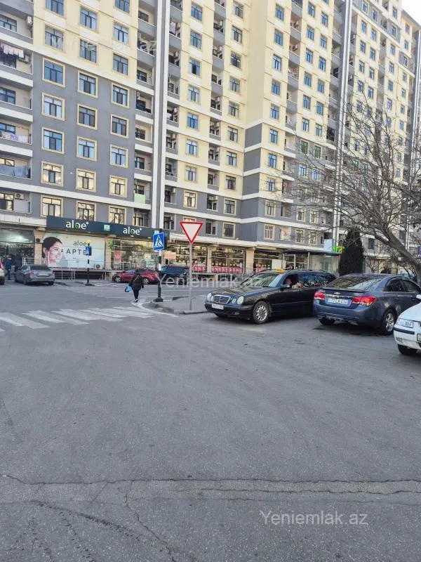 Satılır 2 otaqlı köhnə tikili 55 m²