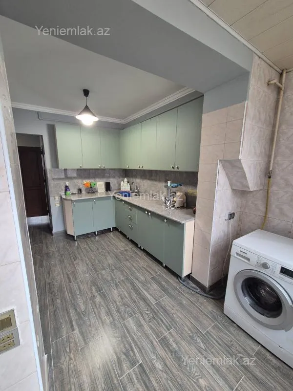 Satılır 2 otaqlı köhnə tikili 55 m²